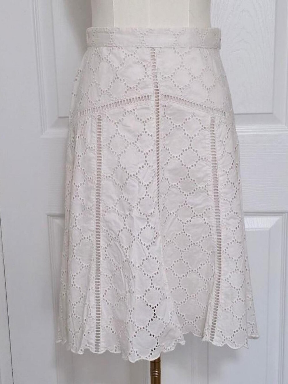 ♡ Scallop Trim Eyelet High-Low Skirt ♡